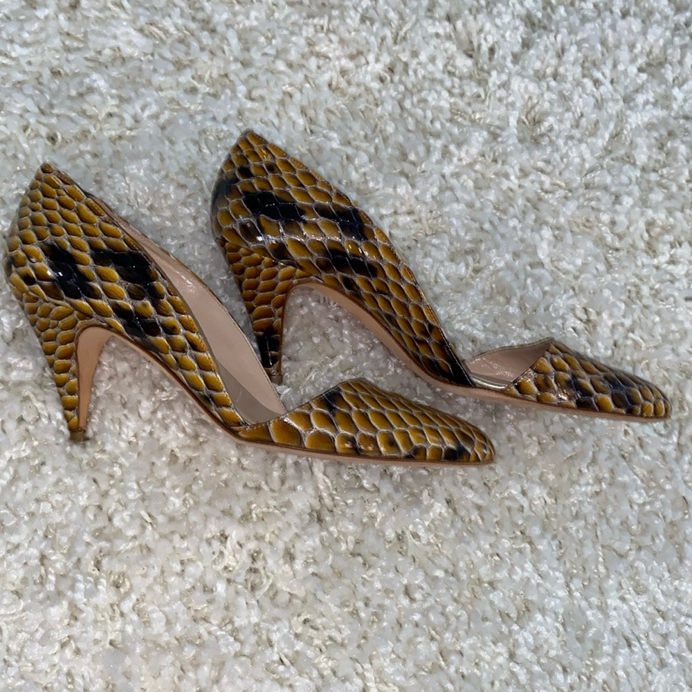 Loeffler Randall snakeskin size 7 pumps